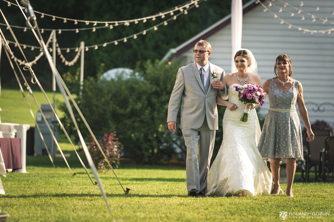 Karissa + Brendan | Hartland, Wisconsin Wedding Photographers