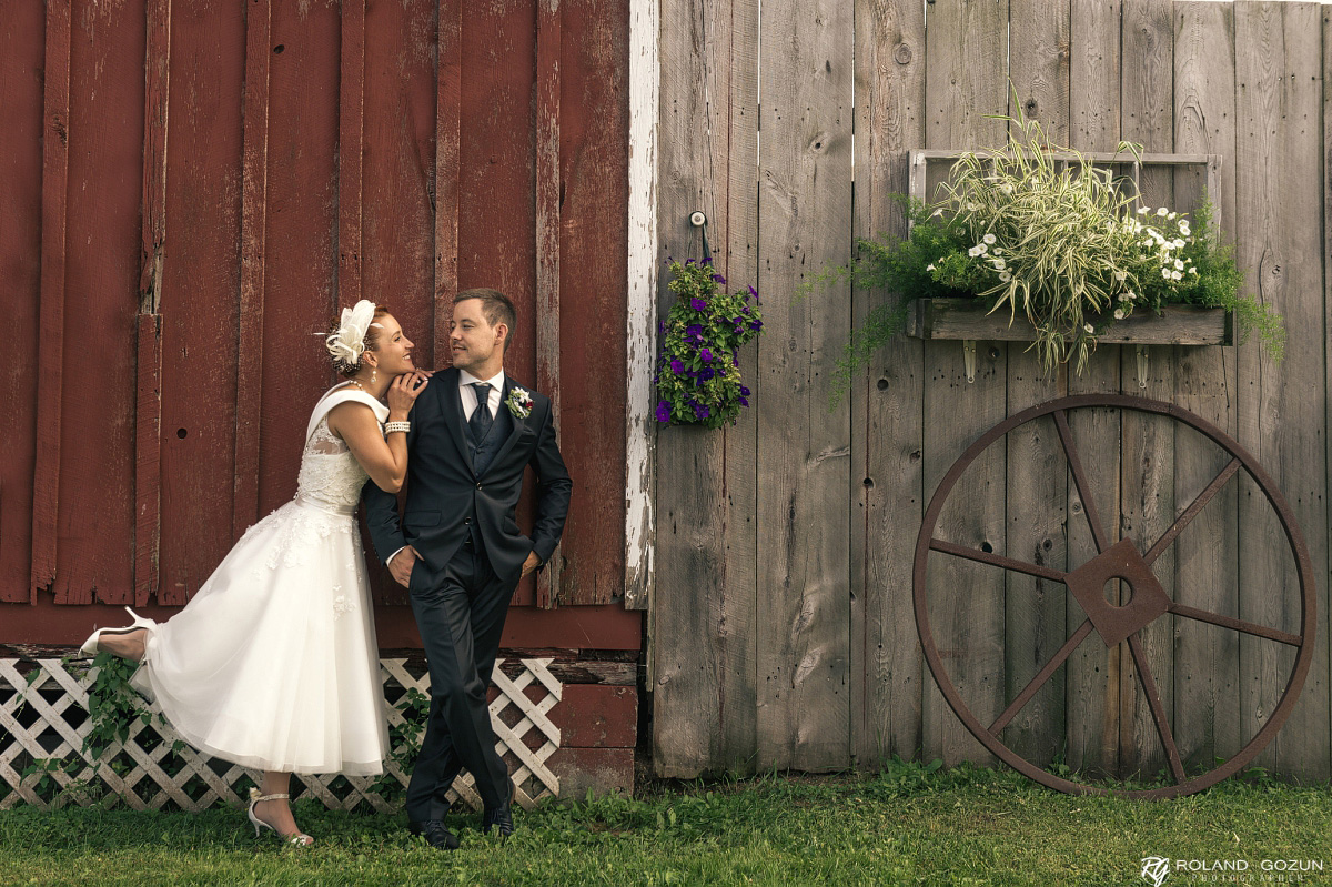 Shannon + Stefan | Country Breeze Barn, Shawano, Wisconsin Wedding Photographers